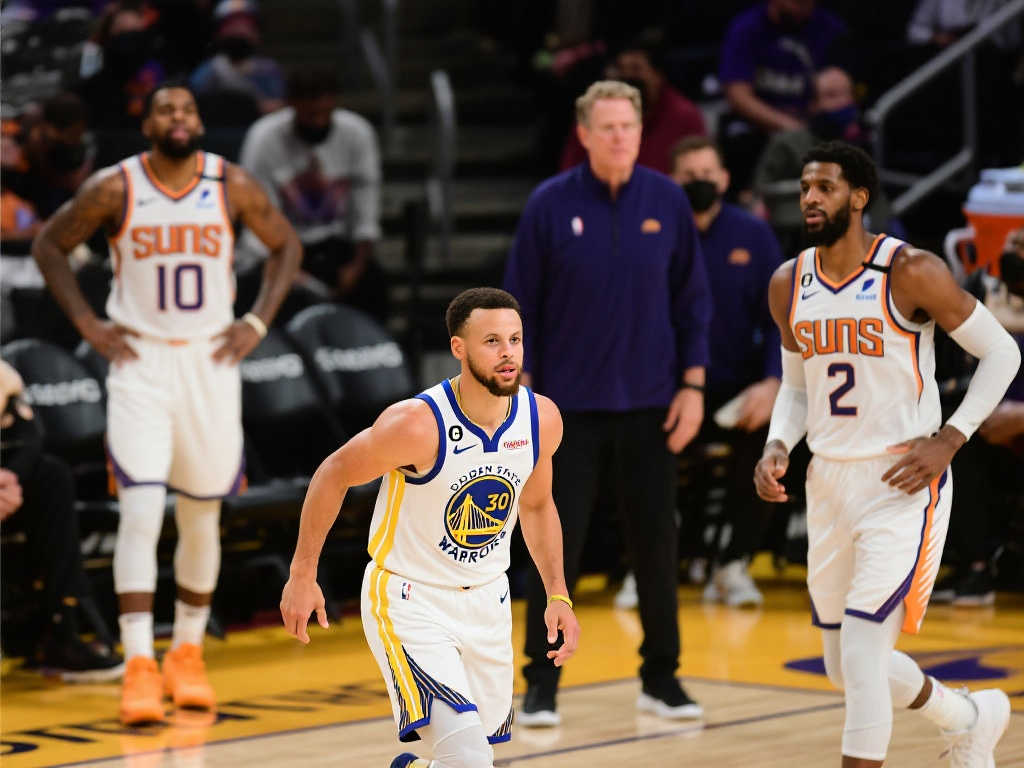 战神归来无惧骨盆伤痛 库里带队止连败冲击前六 战神归来无惧骨盆伤痛 库里带队止连败冲击前六